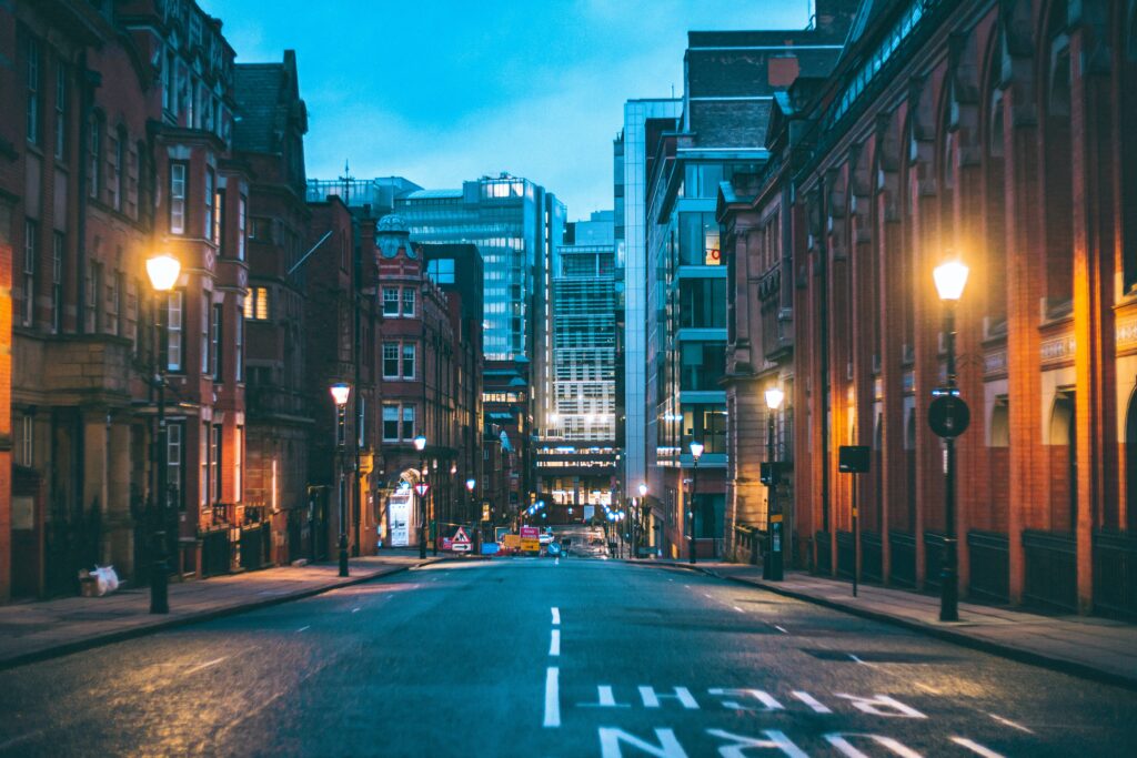 A scenic picture of buildings in Birmingham 