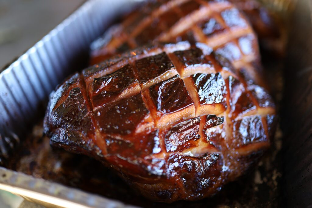 A picture of roasted ham 